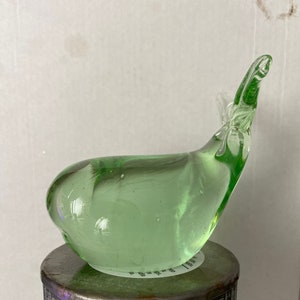 Murano midden van de eeuw modern handgeblazen glas groene walvis presse-papier sculptuur of vintage wafelrasterpatroon vierkante kwart gallon inmaakpot