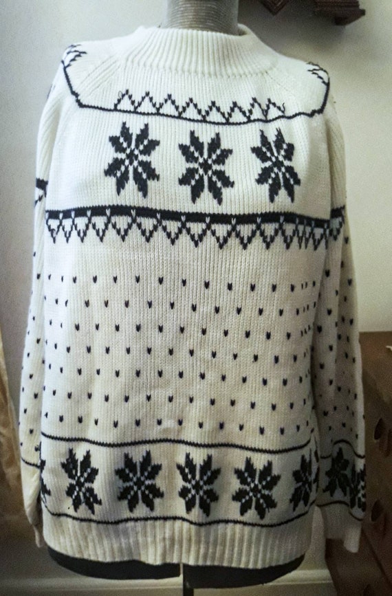 FoxDale Sz 4T Vintage 80\u2019s Norwegian Print Grey Black White Winter SKI Snowflake Sweater by