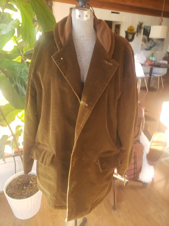 Vintage 1960s Corduroy Towncraft Button-up Winter Coat. Size 40 