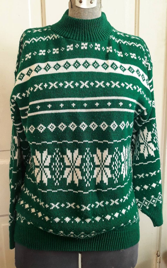 Vintage 1980s era ladies green and white nordic sw