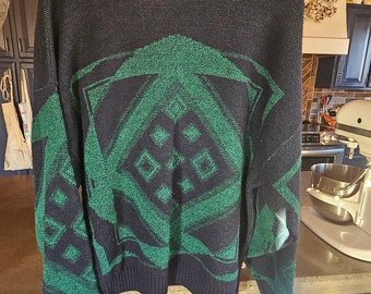 Vintage 1980s era mens black and emerald green pullover sweater. FREE SHIPPING