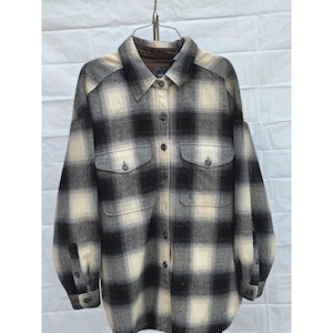 Vintage Lizwear Black & Beige Plaid Flannel Button-Up Shirt