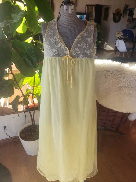 Vintage 1960s-70s two piece yellow floor length n… - image 1