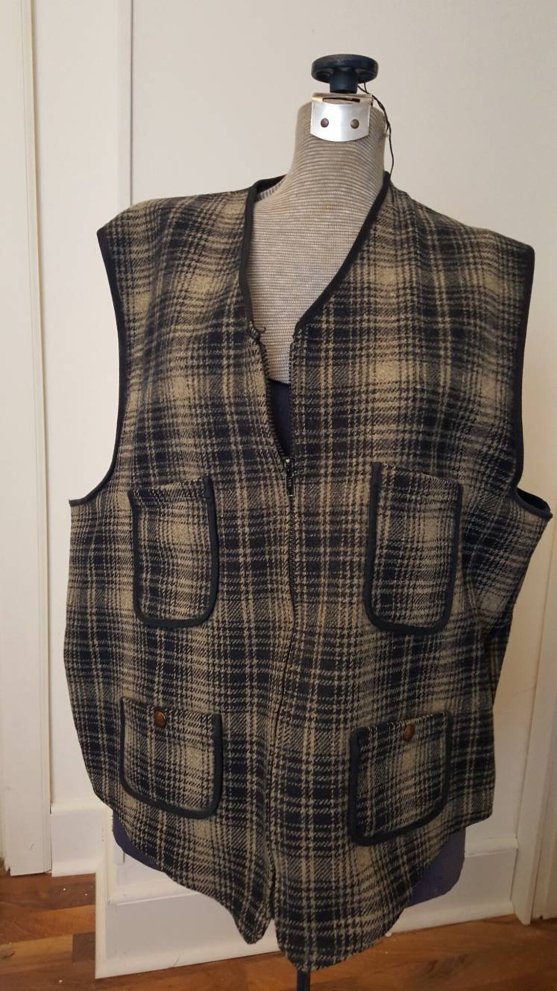Vintage 1980s Era Mens Plaid Vest. Hunting Outdoorsman Wool - Etsy