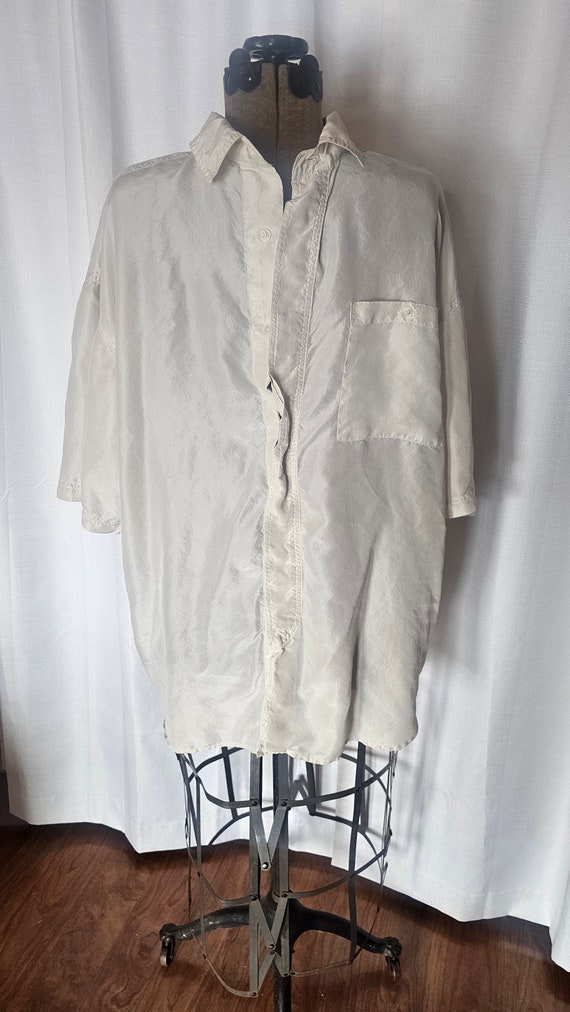 Vintage 1990s off white men's silk short sleeved s