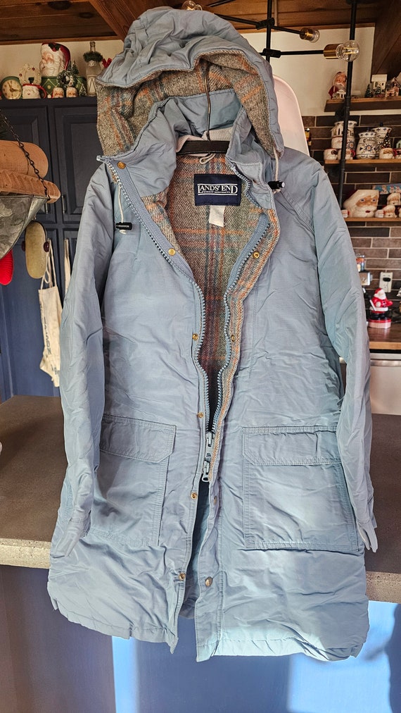 Vintage classic style Lands End coat.  FREE SHIPPI