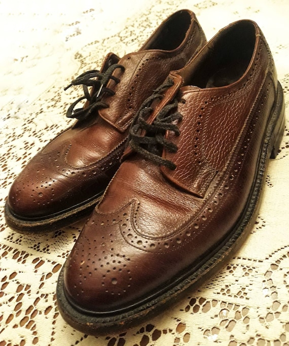 Vintage 1960s Era Men's Brown Leather Wingtip Shoes. Nunn 