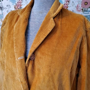 Vintage 1970s era ladies corduroy suit, jacket and skirt. Handmade, lined jacket, mustard yellow. Size M/Medium. FREE SHIPPING