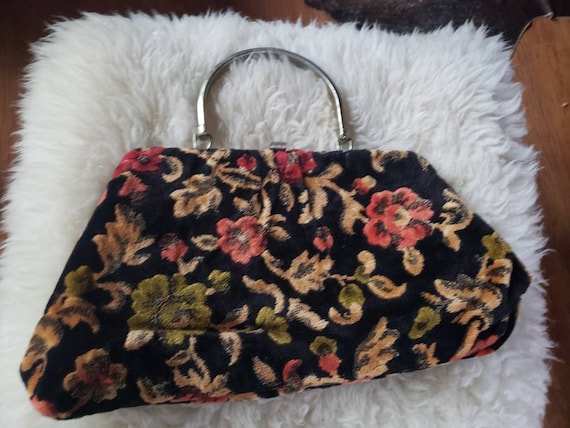 Vintage 1950s Era Carpet Bag Handbag. 16 X 9 X 4 Plus 