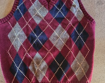 Vintage McGregor brand gray argyle patterned wool blend pullover sweater vest size L. FREE SHIPPING