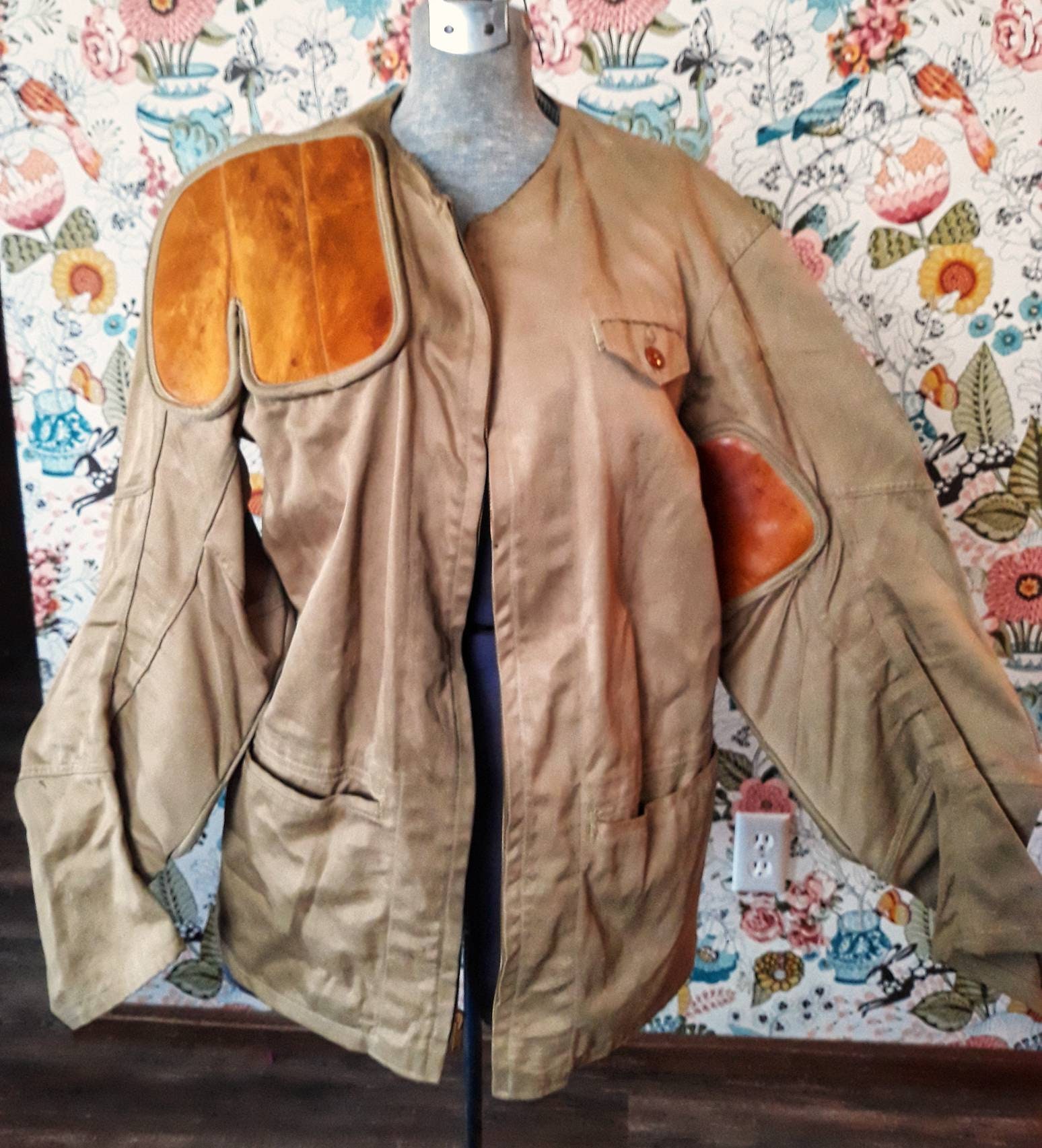 Vintage 1940's Rare Shooting Jacket. Leather Padded Vintage 1940's Rare Shooting Jacket. Leather Padded