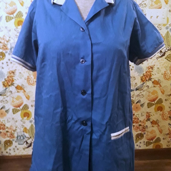 Vintage, 1980s era ladies bowling shirt. Blue, button-down, knit collar. King Louie, advertising, Montana.  Size L/Large. FREE SHIPPING