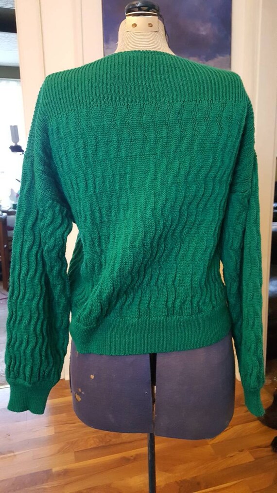 Vintage 1980s era women's emerald green sweater. … - image 3