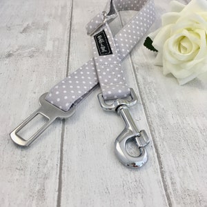 Dog Seat Belt | Dog Seat Belt in the UK | Grey Dog Seat Belt | Dog Car Seat Belt | Dog Seatbelt | Safety Dog Belt Car