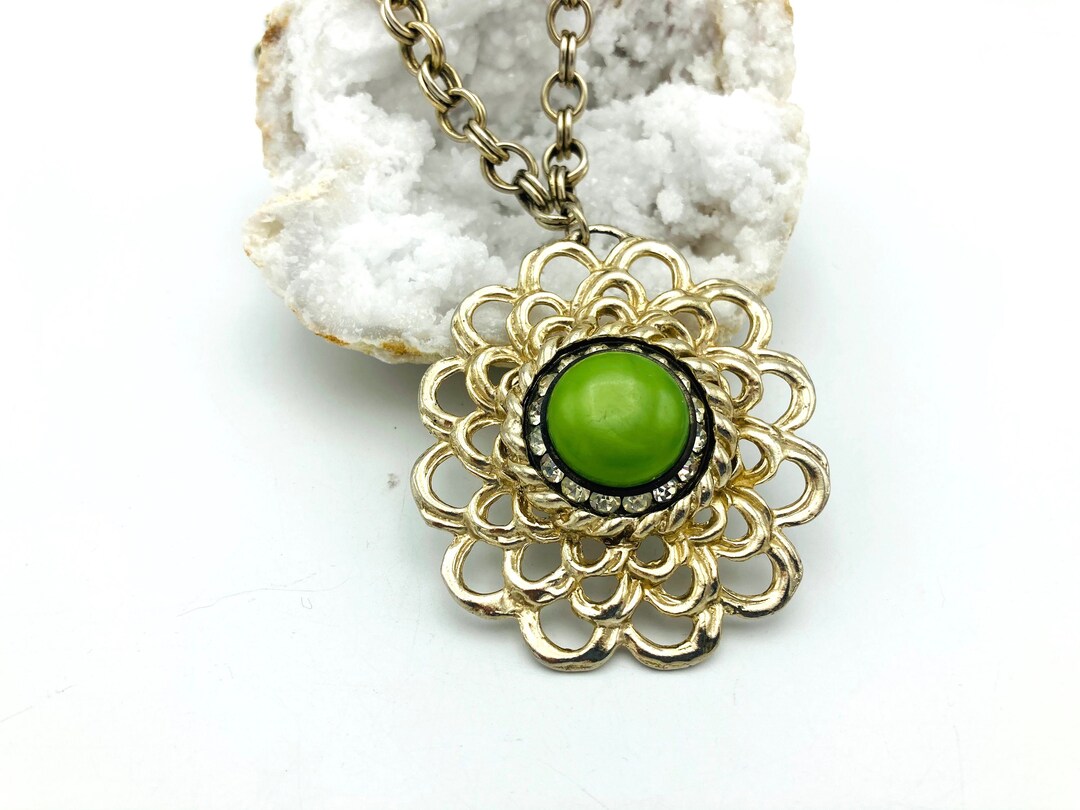Vintage 925 Sterling Silver Oval Framed Green Stone Pendant