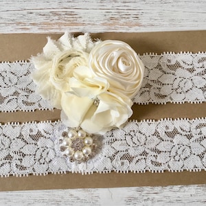 Giarrettiera da sposa avorio, giarrettiera da sposa avorio, avorio fiore giarrettiera, Set giarrettiera Keepsake, giarrettiera Rhinestine, giarrettiera matrimonio Vinatge, squallido