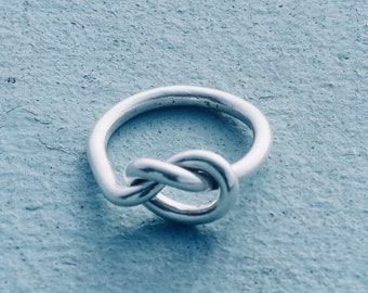 Sterling Silver Pretzel Knot Ring