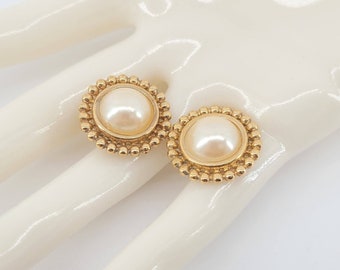 VINTAGE ANN KLEIN Pierced Earrings 3/4" Round Stud Pearl Gold-Tone Signed c1980's Like New Bridal Wedding Mother's Day Anniversary Gift