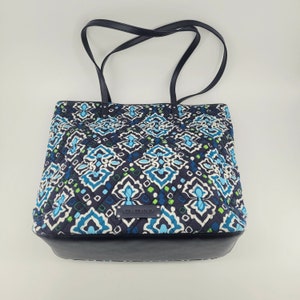 VERA BRADLEY TOTE Bag Purse Huge 15&quot;W x 13&quot;H x 5&quot;D &quot;Ink Blue&quot; Pattern navy 2 shoulder straps craft knitting diaper travel anniversary gift