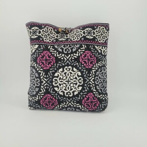 VERA BRADLEY TOTE Bag Purse 14&quot;W x 13&quot;H x 4&quot;D &quot;Canterbury&quot; retired pattern black white gray purple 3 pockets craft knitting travel gift