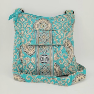 VERA BRADLEY CROSSBODY Purse Bag 10&quot;w x 11&quot;h x 2&quot;d &quot;Totally Turquoise&quot; pattern adjustable strap 5 pockets blue brown zips travel gift