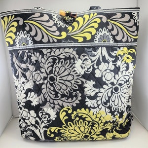 HUGE VERA BRADLEY Tote Bag Purse 17&quot;w x 14&quot;h x 6&quot;d &quot;Baroque&quot; pattern black yellow 8 pockets keychain craft knitting diaper travel gift
