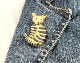 TABBY CAT BROOCH Pin Vintage Gold Tone Black Stripes green rhinestone eyes 2.25"H x 1.25"W kitty jewelry collector gift coat lapel blazer