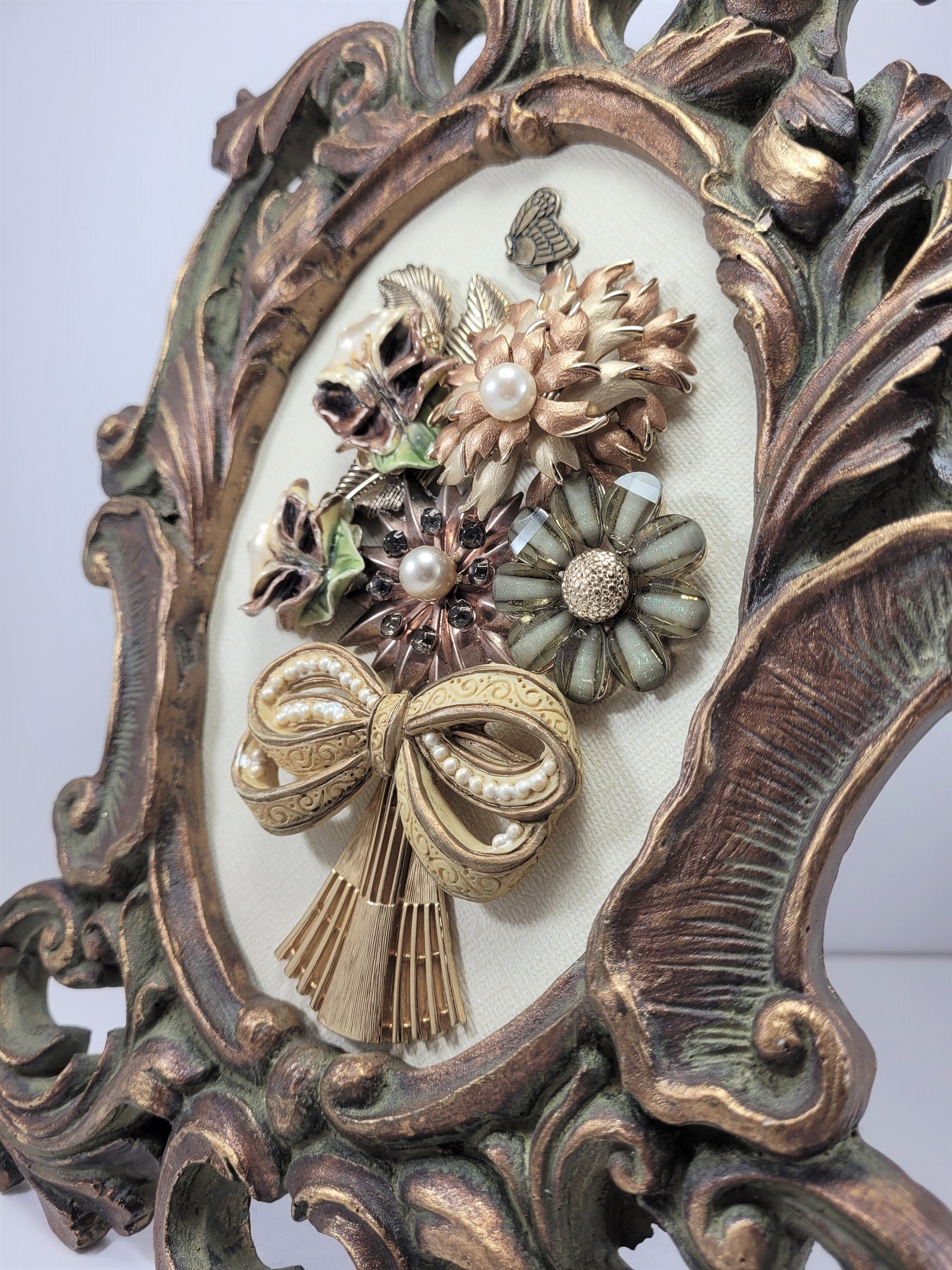STUNNING VINTAGE JEWELRY Floral Bouquet Framed Artwork Picture Etsy