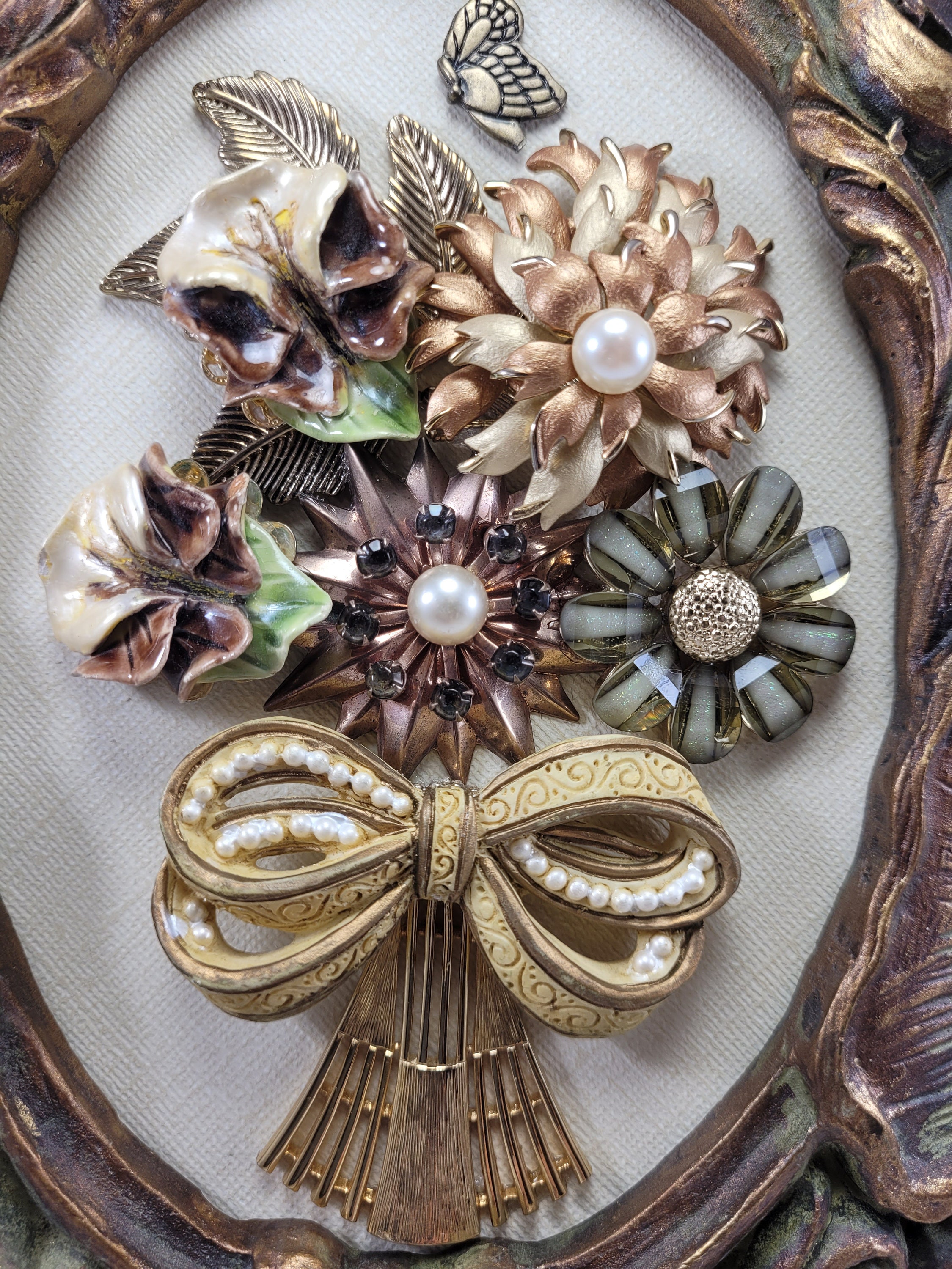 STUNNING VINTAGE JEWELRY Floral Bouquet Framed Artwork Picture Etsy