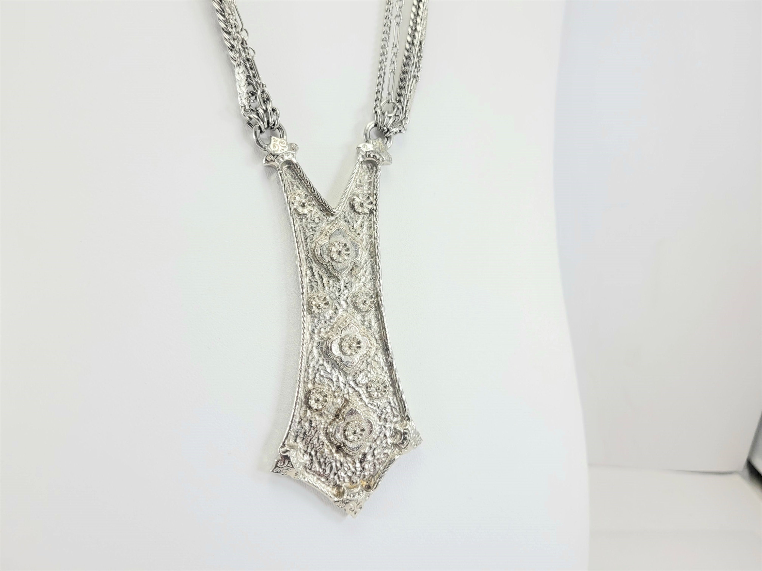 VINTAGE ACCESSORCRAFT SILVER Tone Pendant Necklace 4 Chain