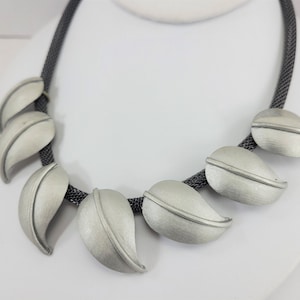 RARE ROBIN KAHN Signed Pewter Leaf Necklace c1980's industrial modern collectible designer Cartier Oscar De La Renta Kenneth Cole gift