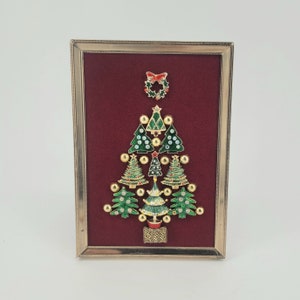 9 JEWELRY CHRISTMAS TREES Framed Vintage Jewelry Artwork Picture 3.5"x 5" Pins Earrings Wreath 1950's Brass Frame teacher collector gift