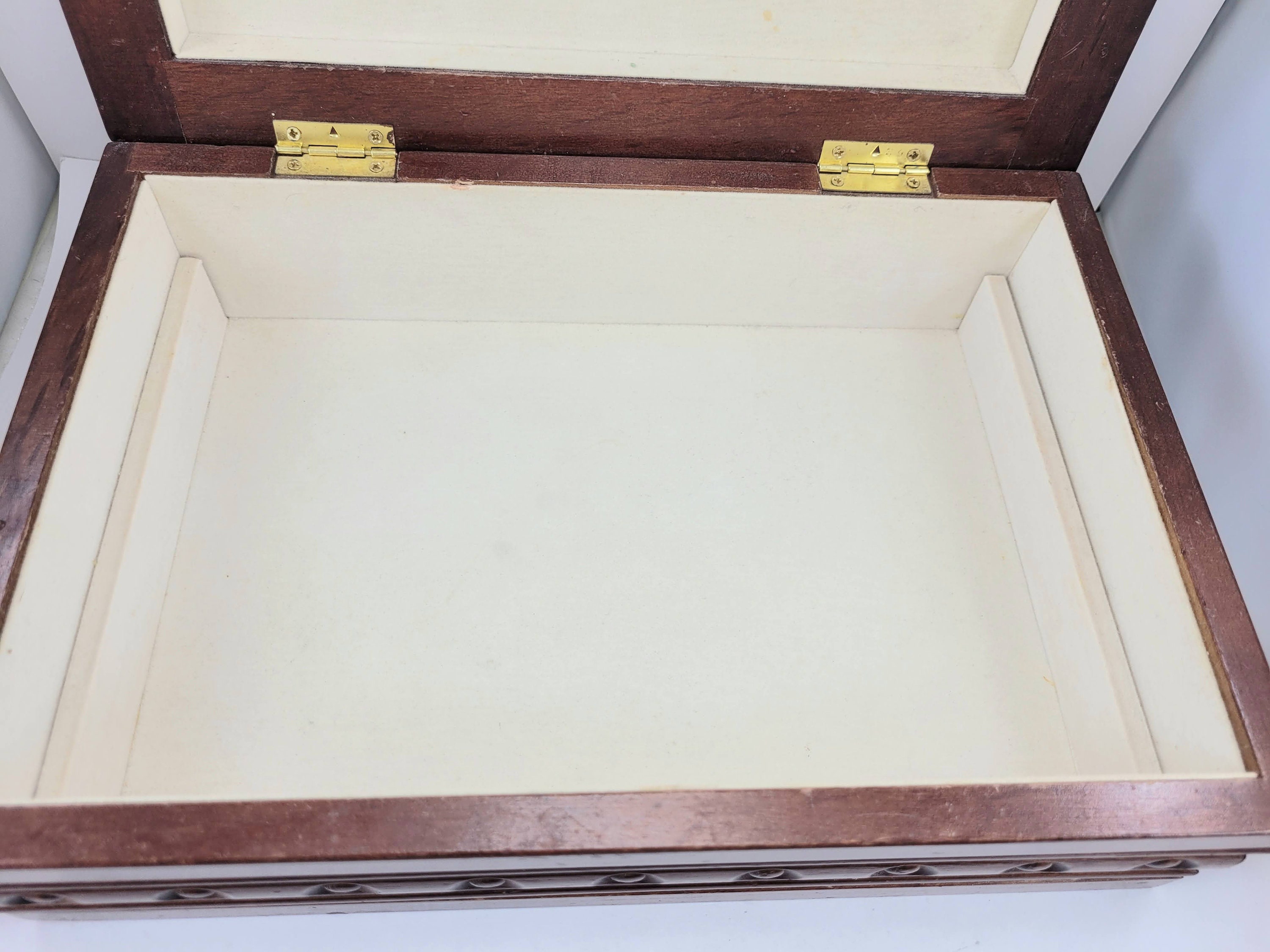 Vintage Silver Embossed Jewelry Box/Trinket Box (8137