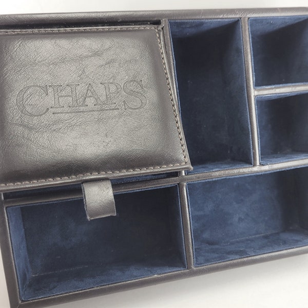 MEN'S "CHAPS" JEWELRY Bx Valet Catchall Dresser Organizer 8.5"W x 6.5"D x 2"H dark brown leather-like vinyl blue velvet lift lid gift