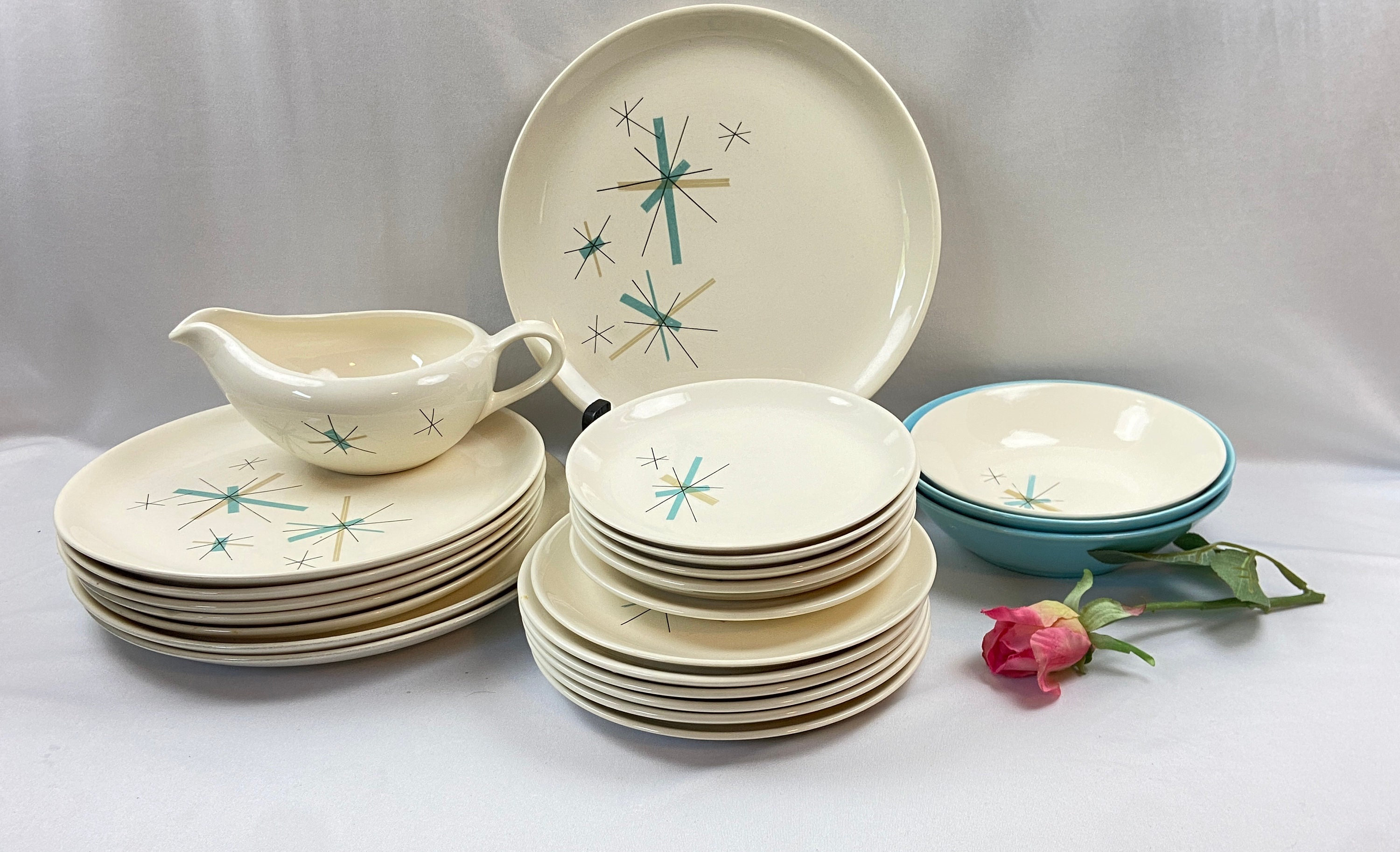 Star dinnerware top