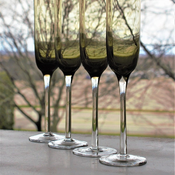 MCM Glassware, 4 Champagne Glasses, Chocolate Brown Glassware, Vintage Champagne Glass, Mid Century Modern Stemware, Smokey Brown Glass Set