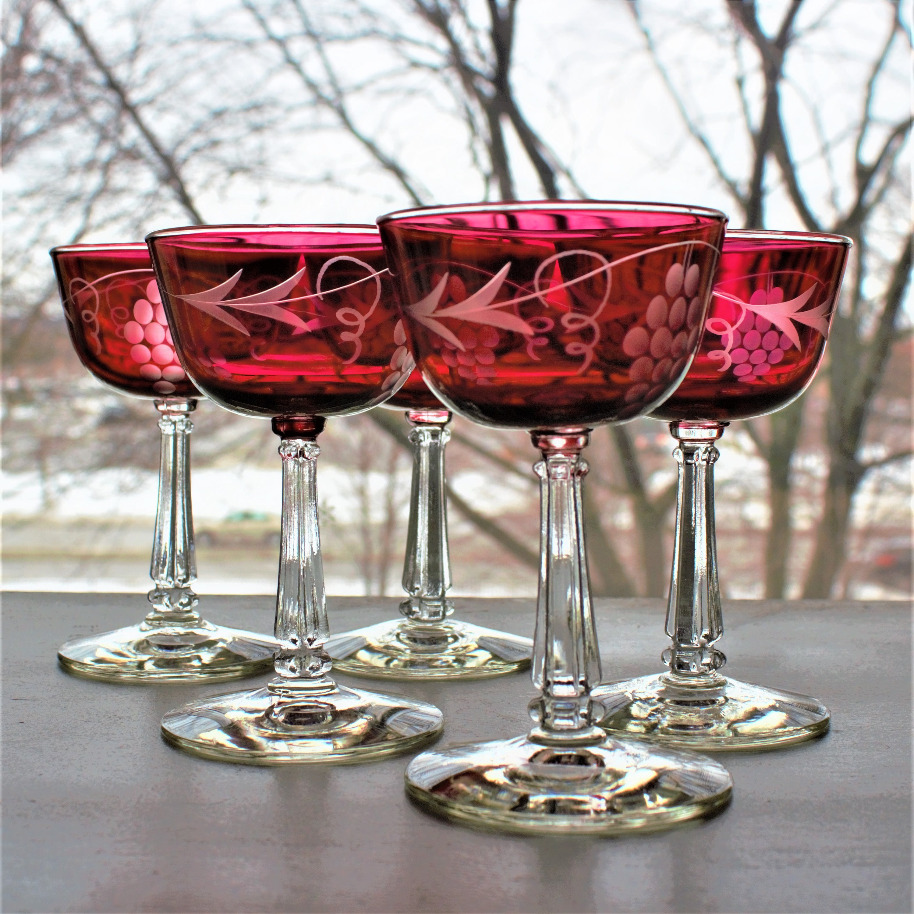 Cristalería roja vintage, juego de 6 copas de vino tinto grabadas