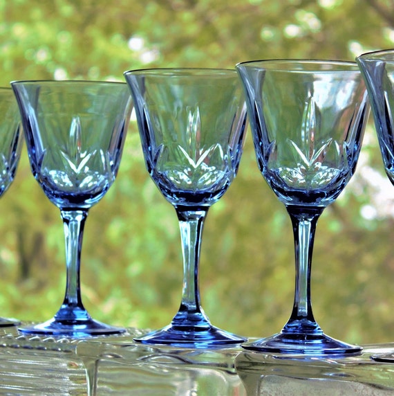 Vintage Blue Wine Glass, 4 Fostoria Glasses, Light Blue Glassware, Vintage  Fostoria Glassware, Fostoria Stemware, Blue Glass, Blue Stemware 