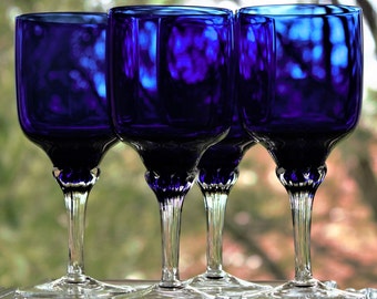 Vintage Blue Stemware, 4 Blue 6.5" Tall Wine Glasses, Vintage Wine Glass Set, Cobalt Blue Goblets, Blue and Clear Stemware, Chic Barware Set