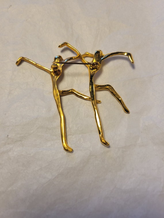 Vintage Two People Dancing Gold Metal Brooch - image 4