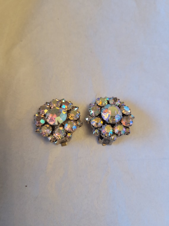 Rare Vintage Aurora Borealis Clip On Earrings, Vi… - image 4