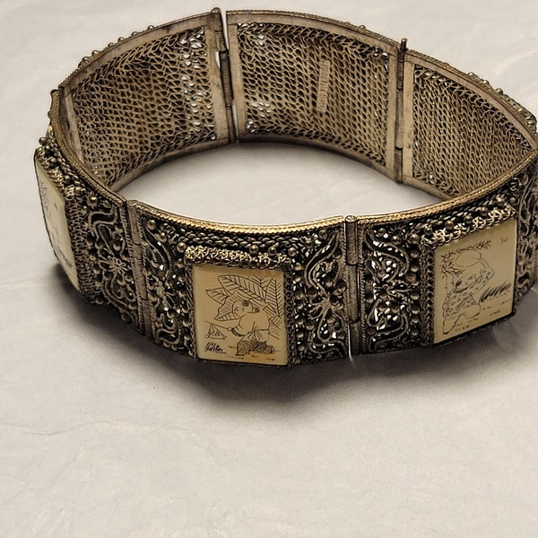 Rare  Vintage Chinese Scrimshaw Bracelet 1900s