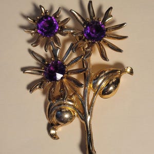 Vintage Gold Flower Brooch with Purple Rhinestone Amethyst Flowers