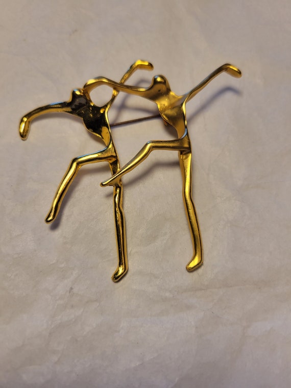 Vintage Two People Dancing Gold Metal Brooch - image 3
