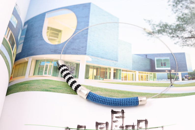 Buis Stripe Choker design necklace with blue cotton decoration