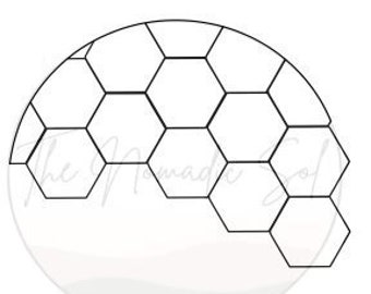Könnte beinhalten: Schwarz-weißes geometrisches Muster aus Sechsecken in kreisförmiger Form.