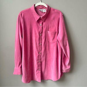 Vintage Button Up Shirt Women&#39;s 1X Pink Tunic Length Faux Suede Feminine Cute