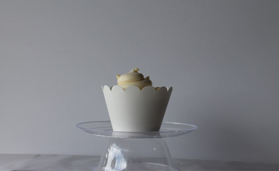 Scalloped edges cupcake wrappers / Cupcake wrappers / Il_570xn