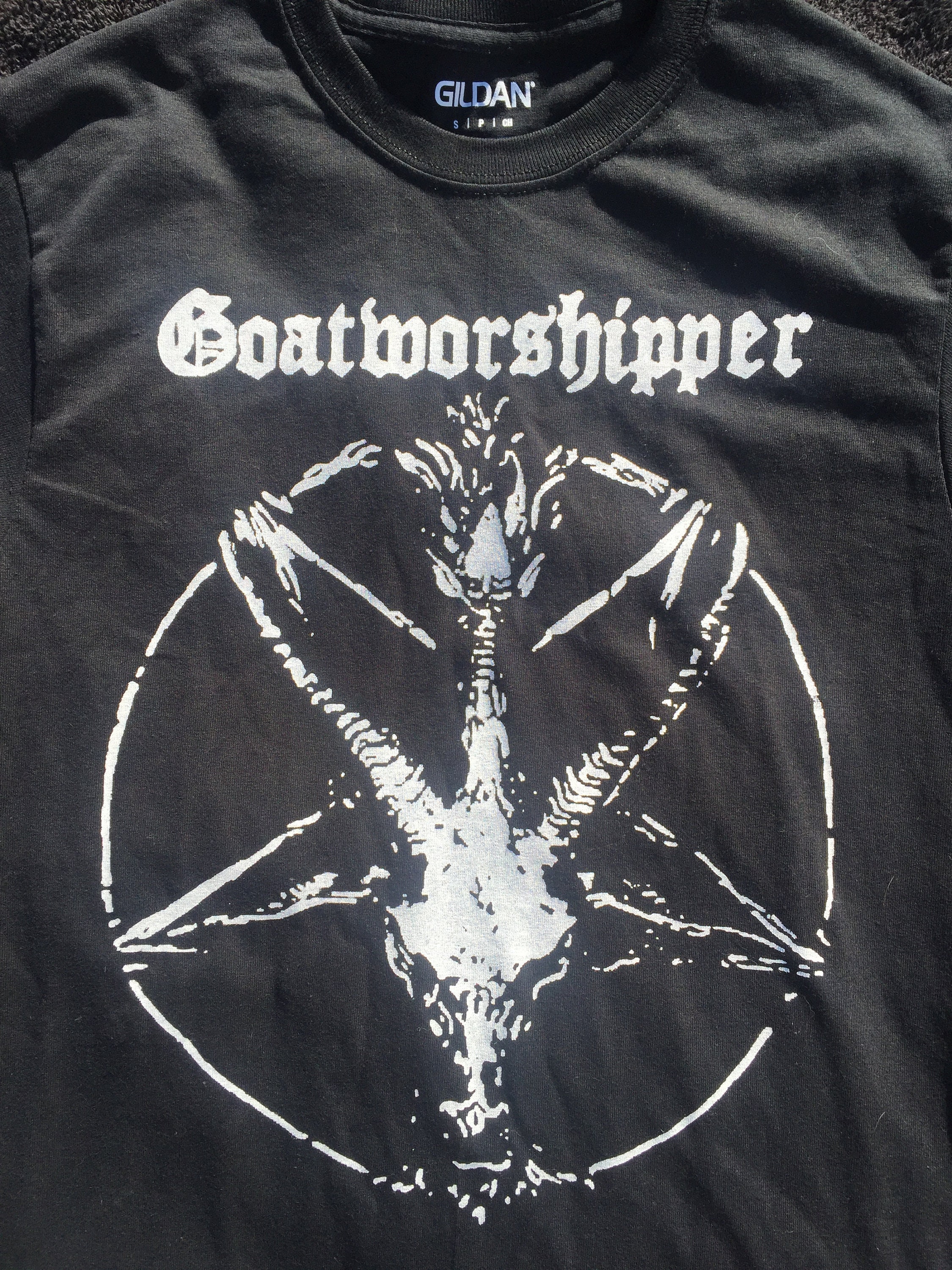 【DISCERNMENT】GORP GOAT over hood T-shirt DISCERNMENT】GORP GOAT over hood T-shirt