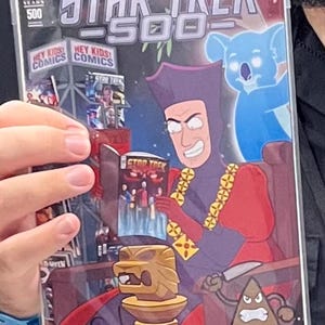 1:10 variant issue, signed w/Artist Remarque